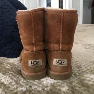 UGGS size 6